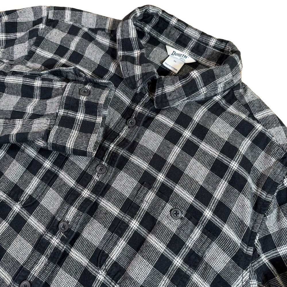 Duluth Trading Co Women's XL Black White Plaid Free Swingin' Flannel Shirt